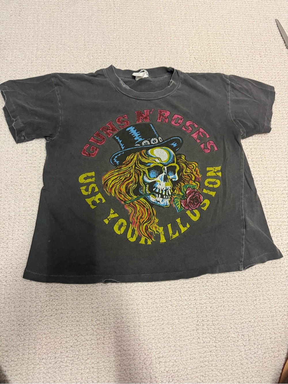 MadeWorn Guns N' Roses Black Graphic Tee with Yellow and Red Print